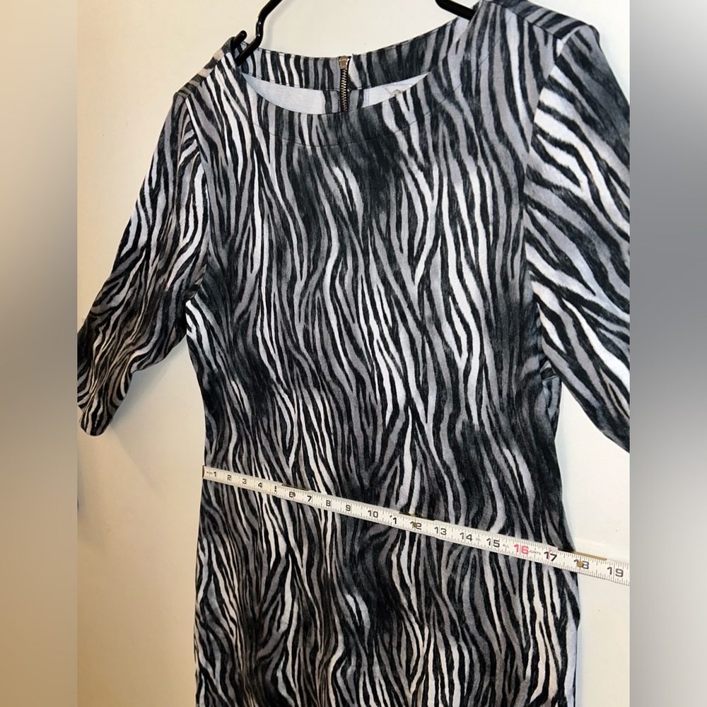 Tommy Bahama - Darcy Zesty Zebra Dress Size: Medium 3/4 Sleeve Dress (NWT) - Picture 15 of 16